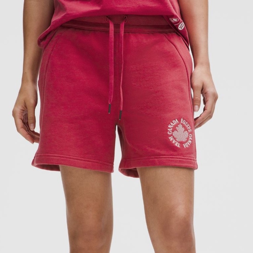 Lululemon Team Canada Scuba High-Rise Short 5" Red dusky size 2 rose